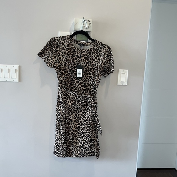 Rails Edie Side Leopard Short Dress in Nala - Picture 5 of 9